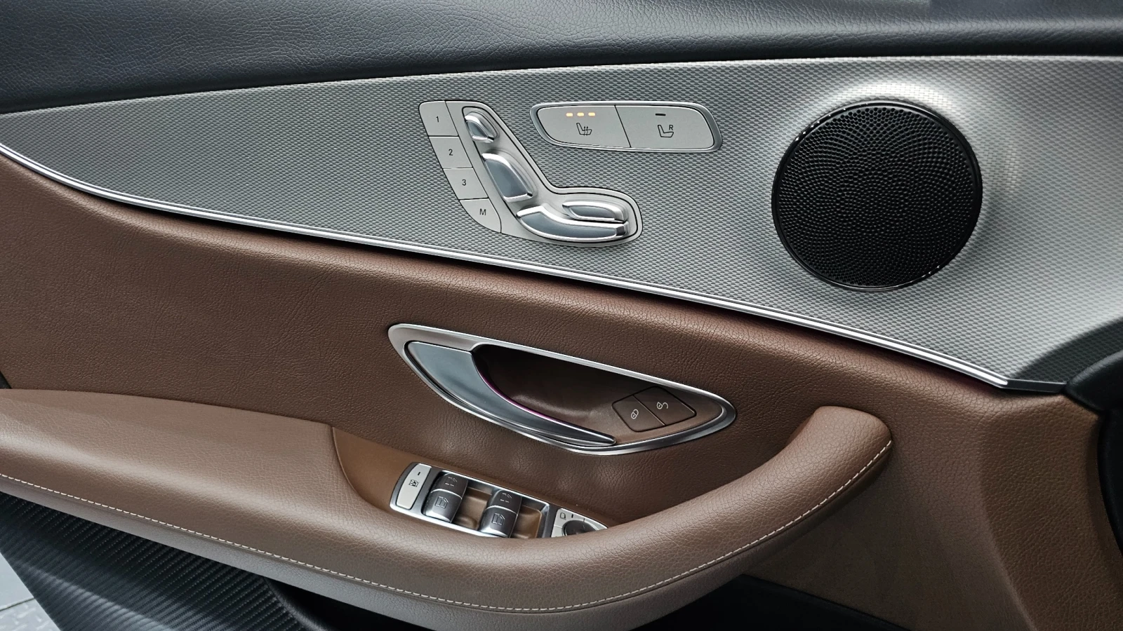 Mercedes-Benz E 200 2.0 Avantgarde, снимка 11 - Автомобили и джипове - 56654079