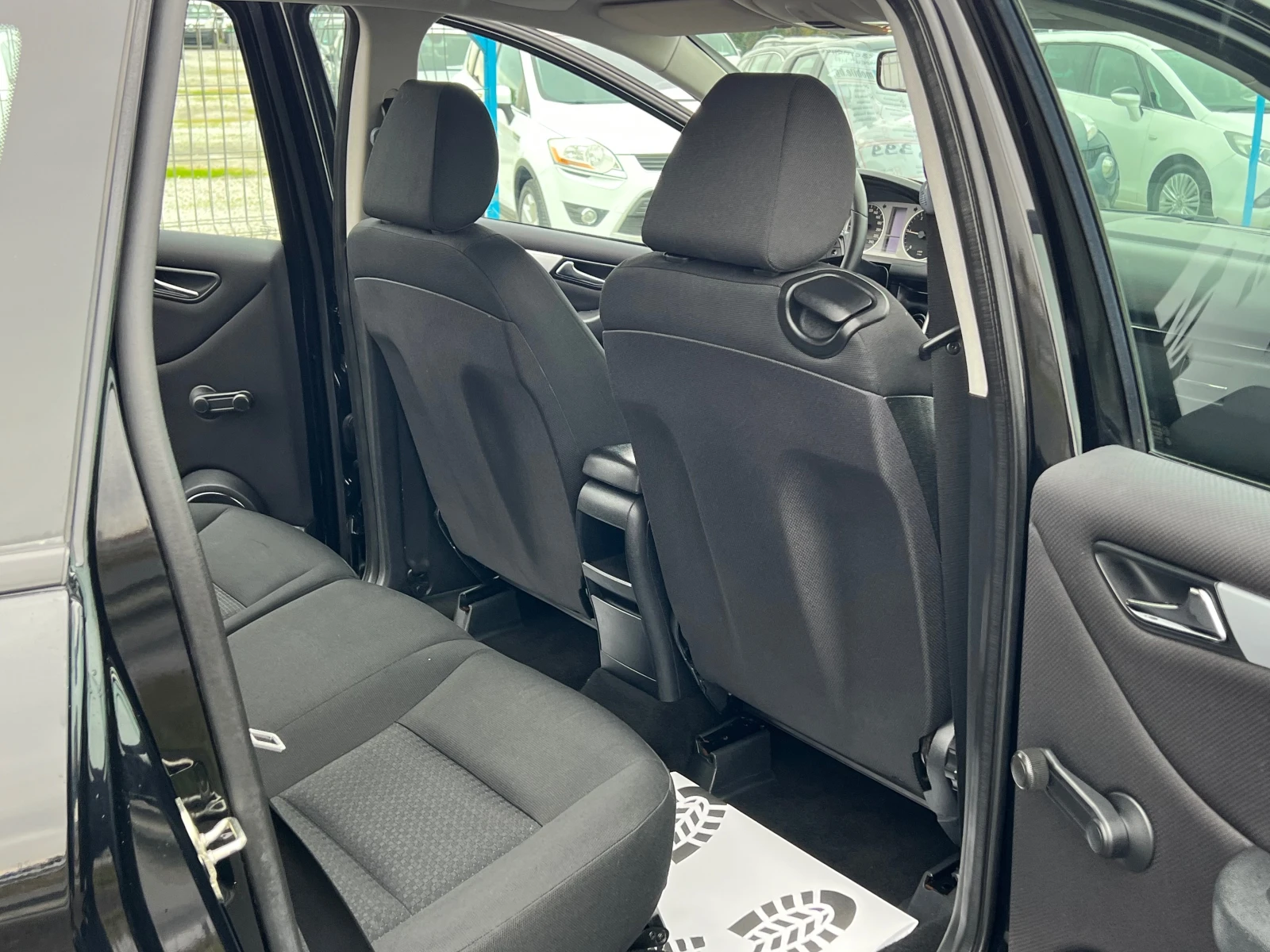 Mercedes-Benz B 180 ЛИЗИНГ-ДИЗЕЛ-КЛИМА, снимка 10 - Автомобили и джипове - 56749535