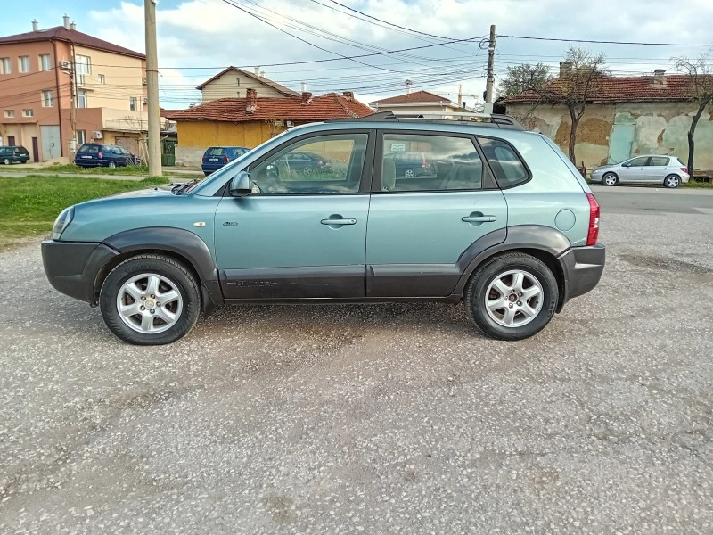 Hyundai Tucson 2.0 CRDI Бартер, снимка 4 - Автомобили и джипове - 47219969