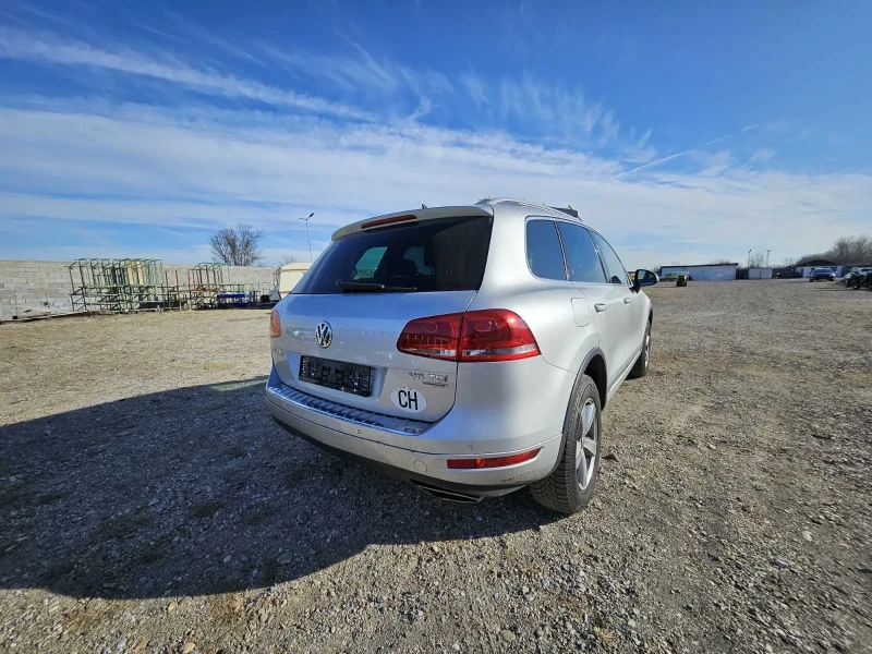 VW Touareg 3.0 TDI, снимка 5 - Автомобили и джипове - 48116896