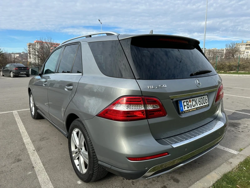 Mercedes-Benz ML 250 CDI, снимка 4 - Автомобили и джипове - 48409772