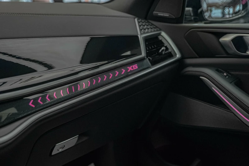BMW X5 40I/M-Perf/Камера 360/Harman Kardon/Laser/Обдухван, снимка 11 - Автомобили и джипове - 52376969