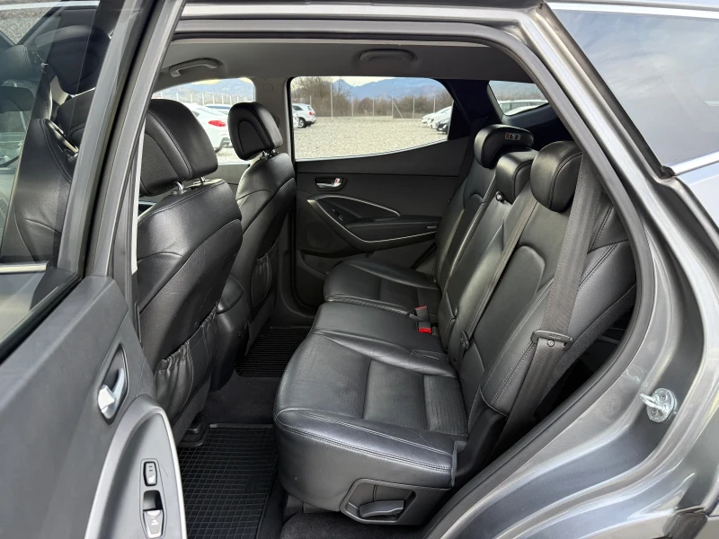 Hyundai Santa fe 2.2CRDI 4x4 7МЕСТЕН ШВЕЙЦАРИЯ, снимка 11 - Автомобили и джипове - 53264110
