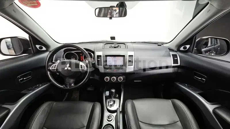 Mitsubishi Outlander Mitsubishi Outlander V6 , 2009, снимка 10 - Автомобили и джипове - 54086896