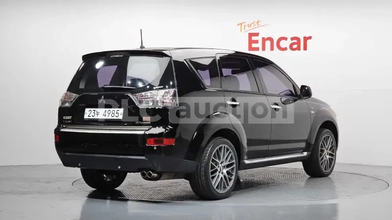 Mitsubishi Outlander Mitsubishi Outlander V6 , 2009, снимка 2 - Автомобили и джипове - 54086896