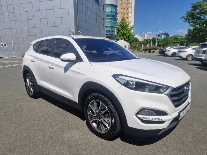 Hyundai Tucson 2.0 - САМО 30% АВАНС, снимка 3 - Автомобили и джипове - 56065943
