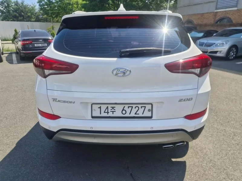 Hyundai Tucson 2.0 - САМО 30% АВАНС, снимка 5 - Автомобили и джипове - 56065943