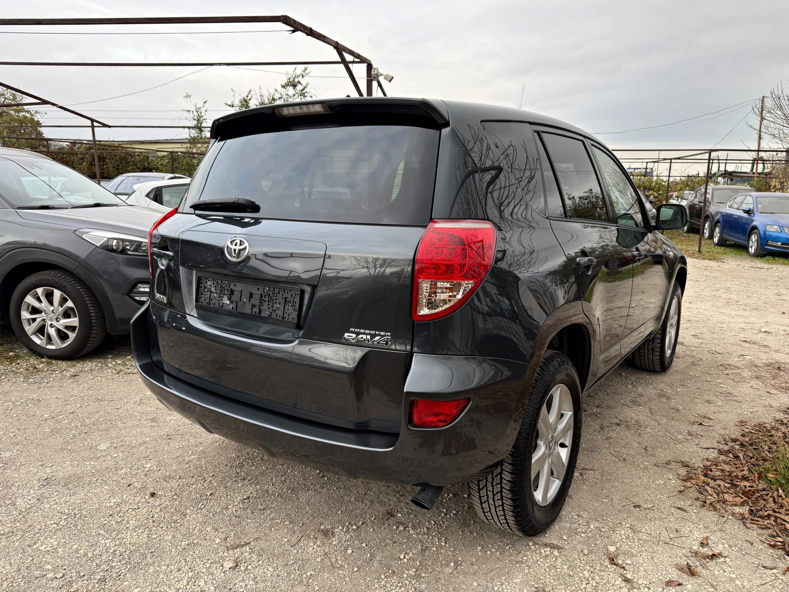 Toyota Rav4 2.2d4d 4x4 CROSS - изображение 4