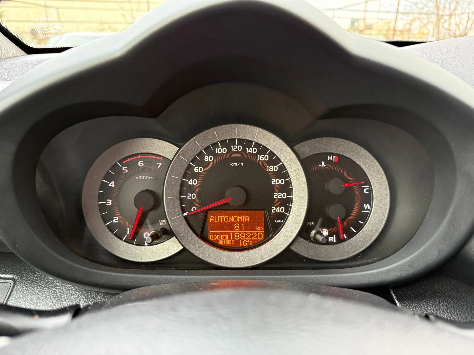 Toyota Rav4 2.2d4d 4x4 CROSS - изображение 10