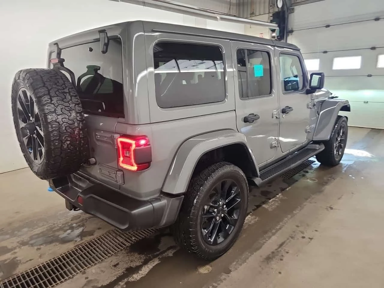 Jeep Wrangler * UNLIMITED SAHARA * CARFAX * 1 ���������� *  | Mobile.bg � ����������� 3