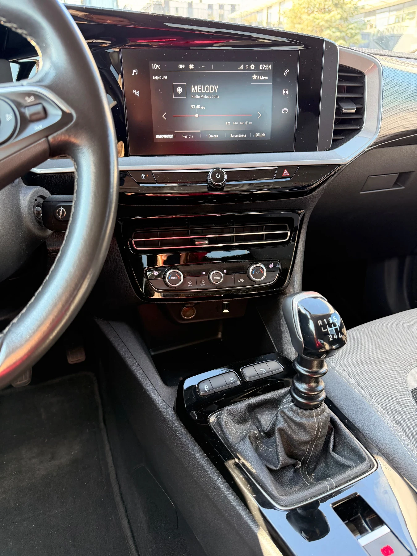 Opel Mokka 101к.с., Частно лице, Регистрирана, снимка 13 - Автомобили и джипове - 54194227