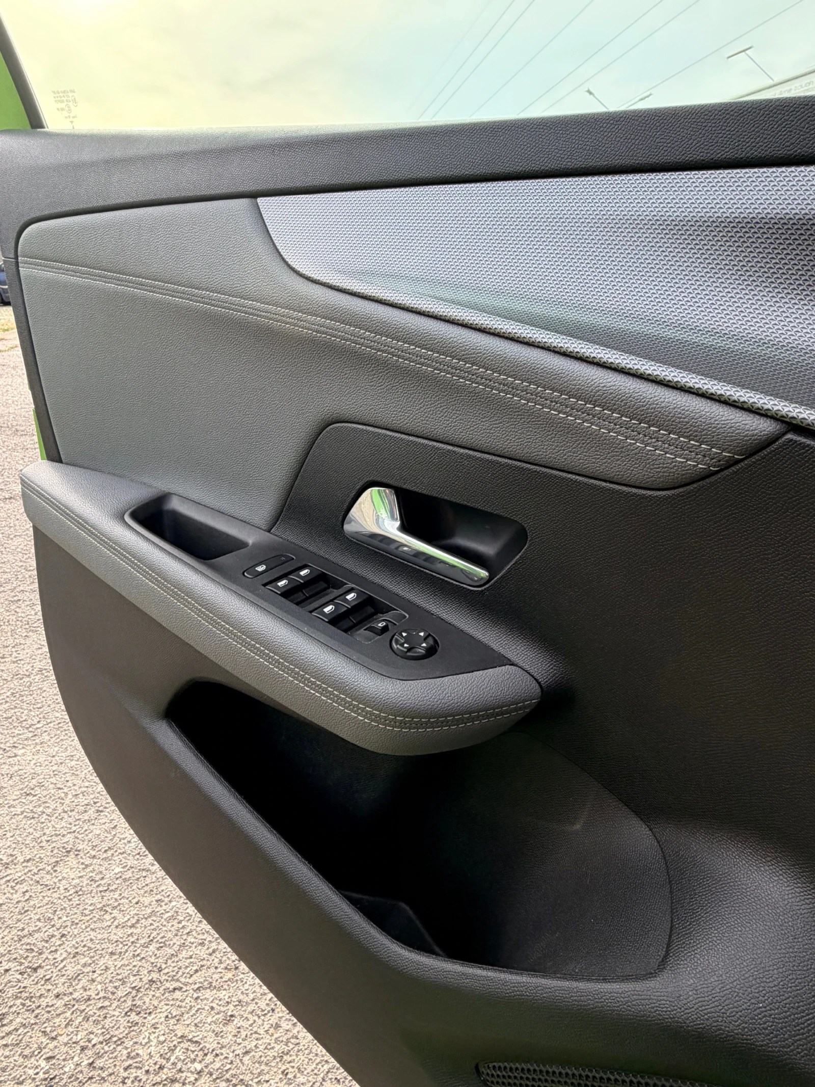 Opel Mokka 101к.с., Частно лице, Регистрирана, снимка 9 - Автомобили и джипове - 54194227