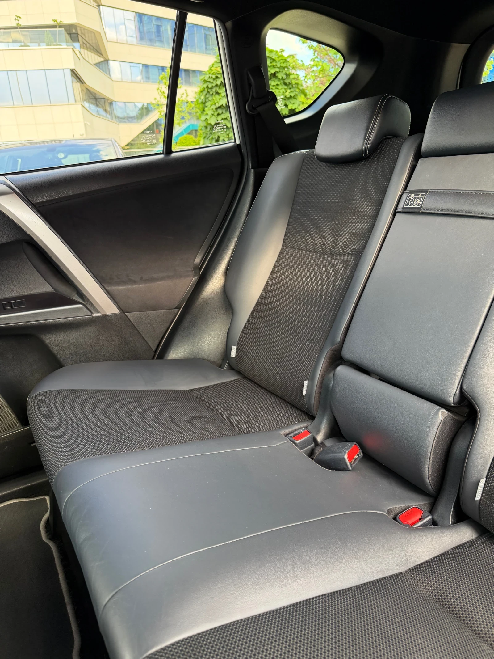 Toyota Rav4, снимка 5 - Автомобили и джипове - 54684033