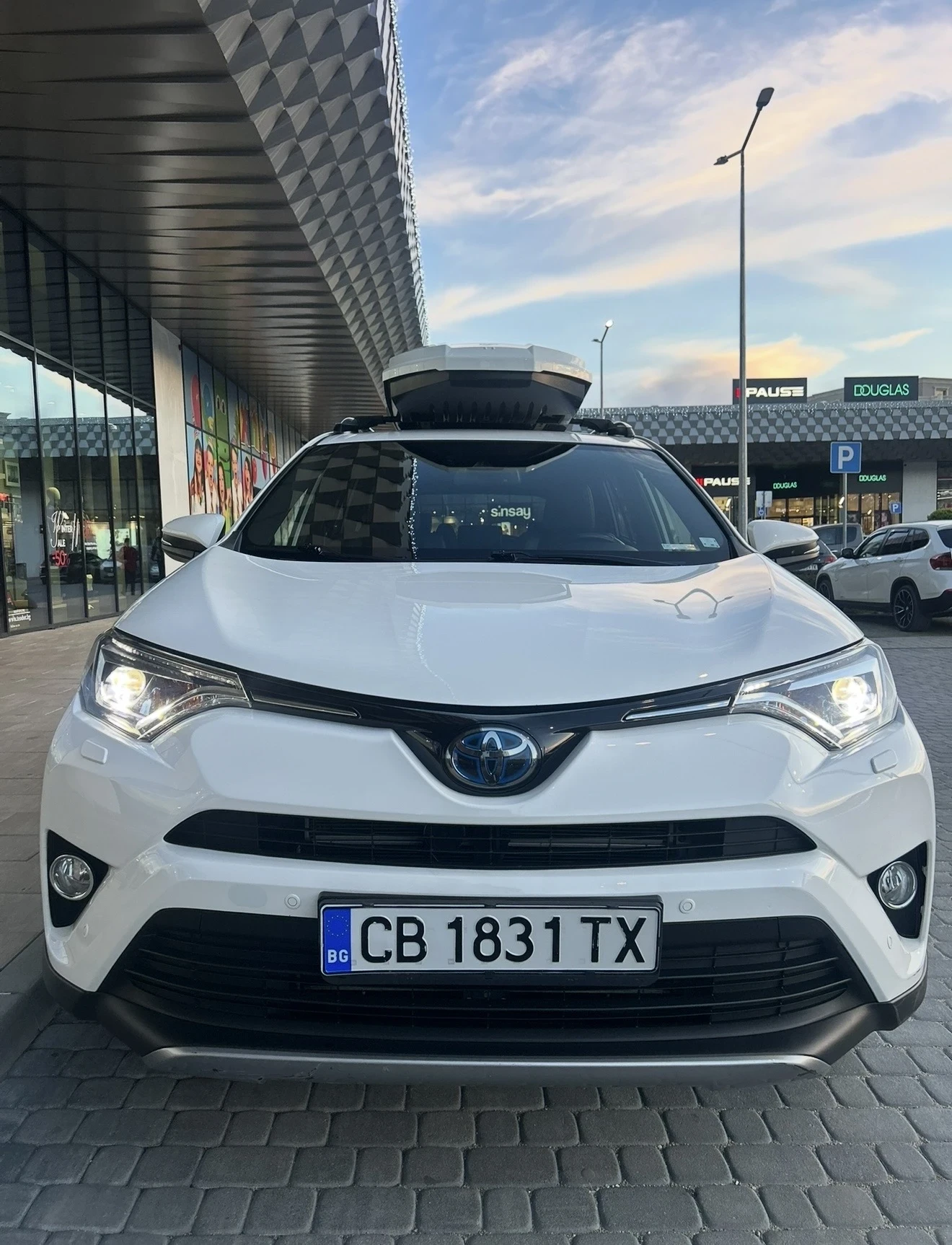 Toyota Rav4, снимка 2 - Автомобили и джипове - 54684033