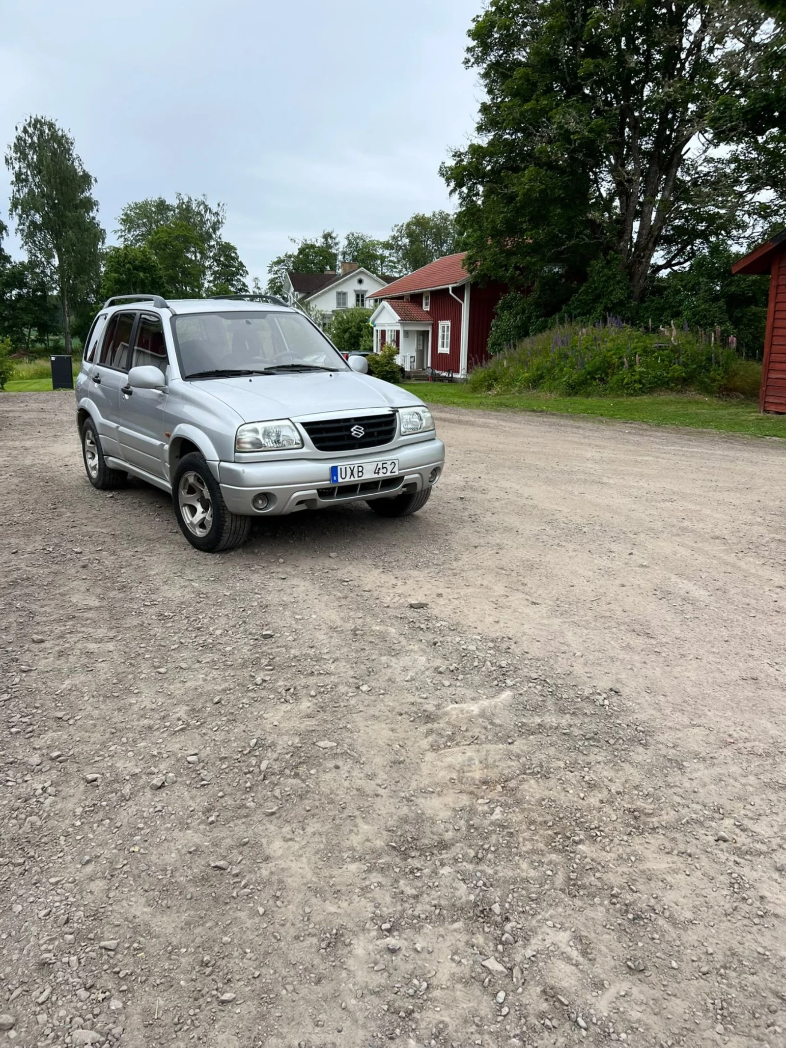 Suzuki Grand vitara 2.0 i, снимка 5 - Автомобили и джипове - 54982649