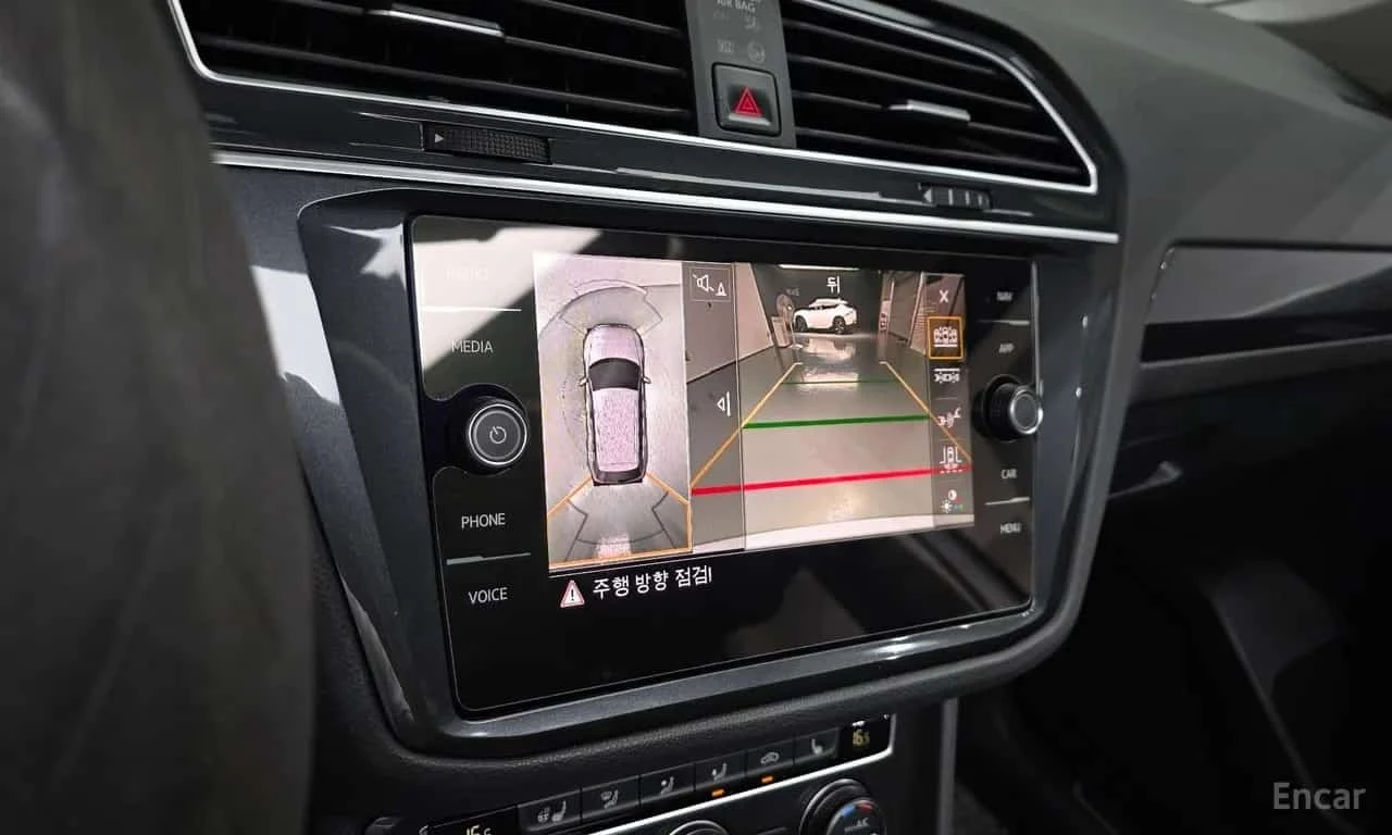 VW Tiguan * 2.0 TDI Prestige * БЕЗ ПЪРВОНАЧАЛНА ВНОСКА, снимка 14 - Автомобили и джипове - 56271036