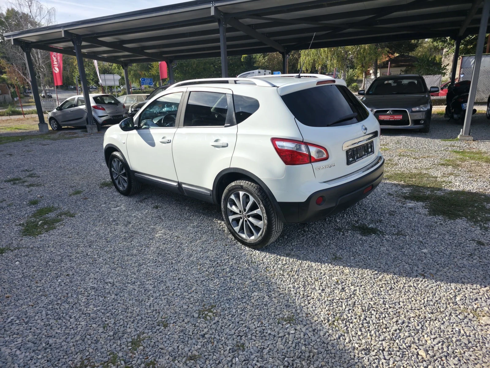 Nissan Qashqai, снимка 8 - Автомобили и джипове - 56465045