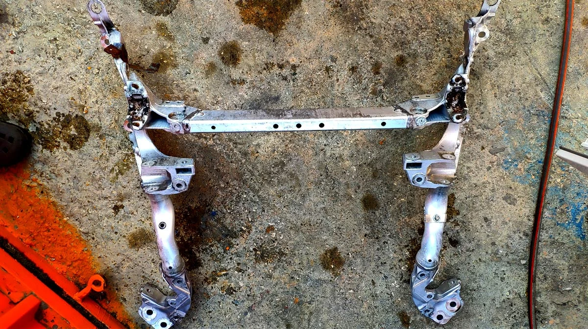Предна греда магаре Audi A5 8T 8t0399315j