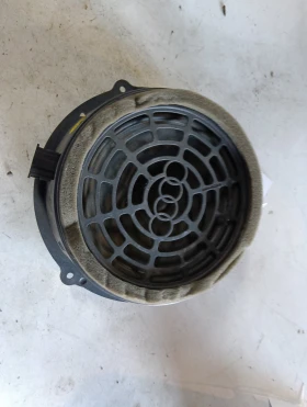 ����� �� �������� �� ����� ��������� BANG OLUFSEN 8K0035411A Audi A4