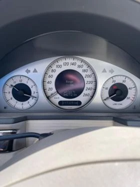 Mercedes-Benz E 270 2700, снимка 9