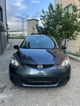 Mazda 2 1.3i* Перфектен* , снимка 1
