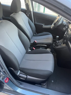 Mazda 2 1.3i* Перфектен* , снимка 9