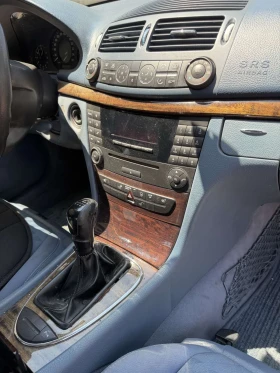 Mercedes-Benz E 220, снимка 17