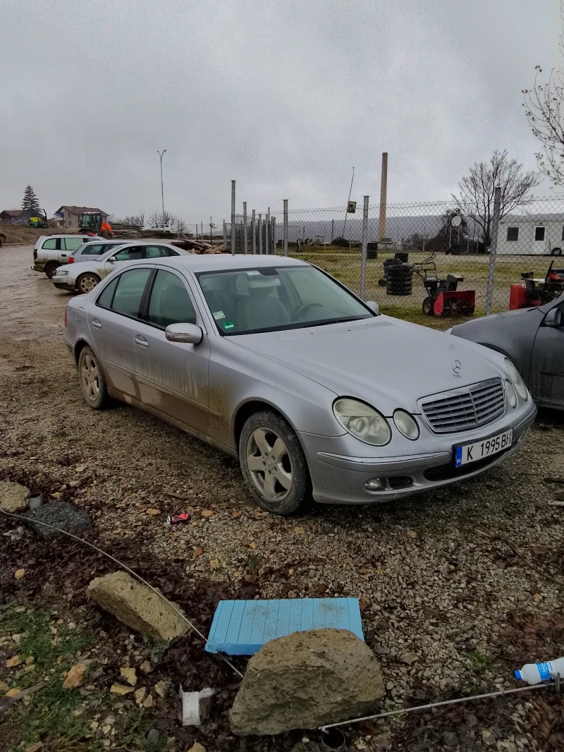 Mercedes-Benz E 280, снимка 3 - Автомобили и джипове - 48194931