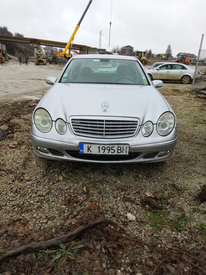 Mercedes-Benz E 280, снимка 11 - Автомобили и джипове - 48194931