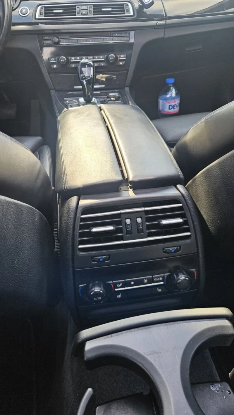 BMW 750 Twin turbo Keyless , снимка 16 - Автомобили и джипове - 50393332