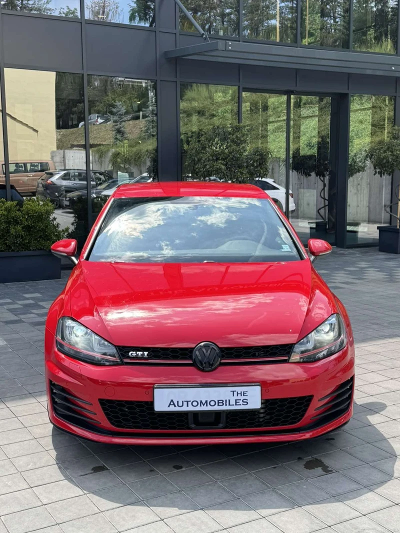 VW Golf GTI AKRAPOVIC, снимка 2 - Автомобили и джипове - 50701478