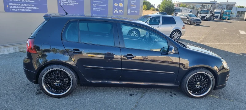 VW Golf R-Line, снимка 4 - Автомобили и джипове - 51160080