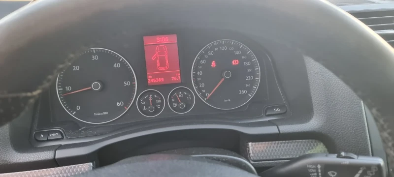 VW Golf R-Line, снимка 12 - Автомобили и джипове - 51160080