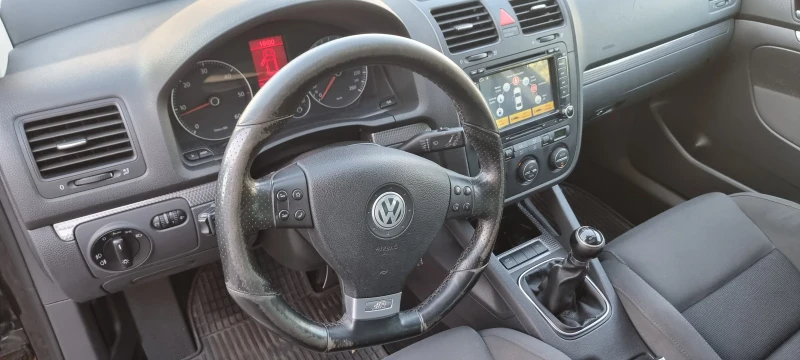VW Golf R-Line, снимка 13 - Автомобили и джипове - 51160080