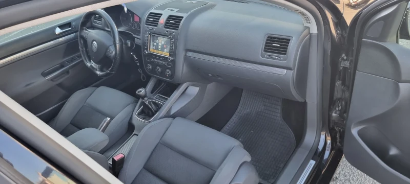 VW Golf R-Line, снимка 6 - Автомобили и джипове - 51160080