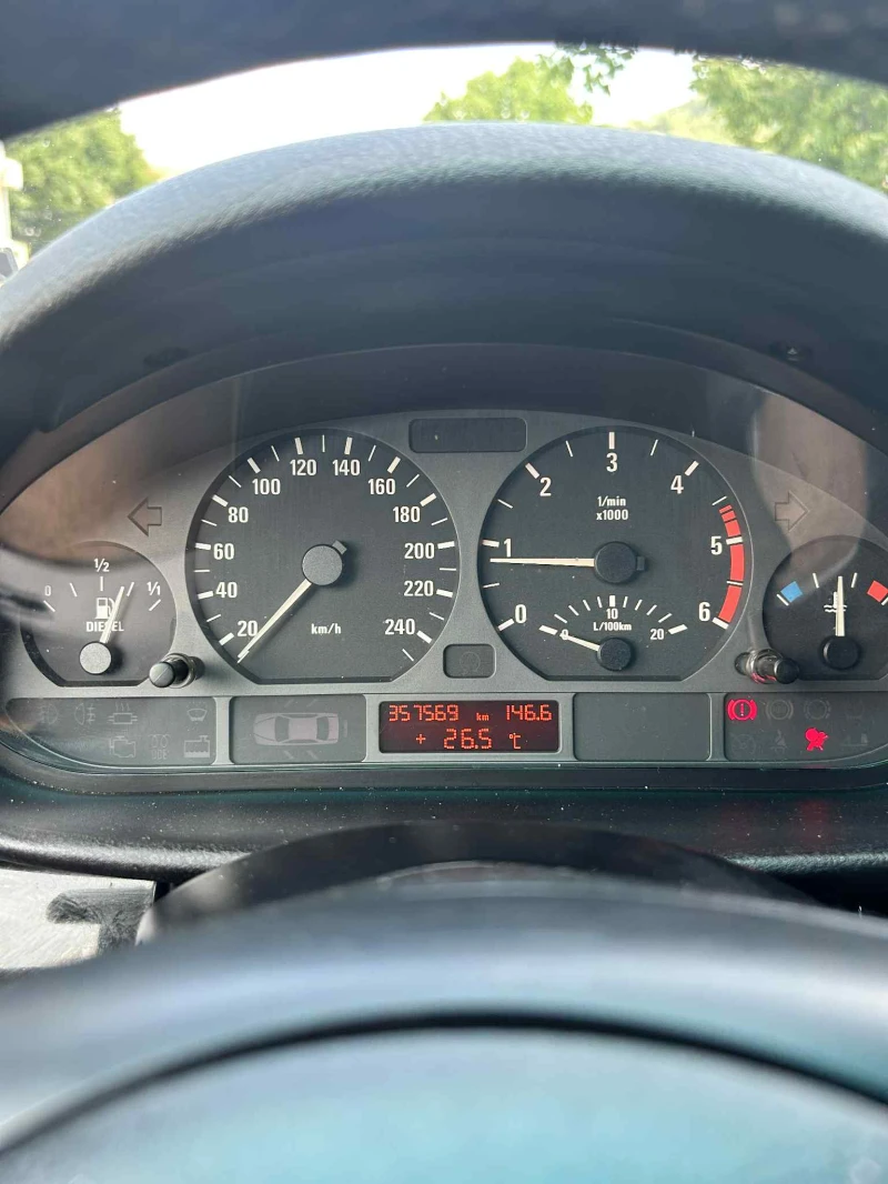 BMW 320, снимка 7 - Автомобили и джипове - 52416609