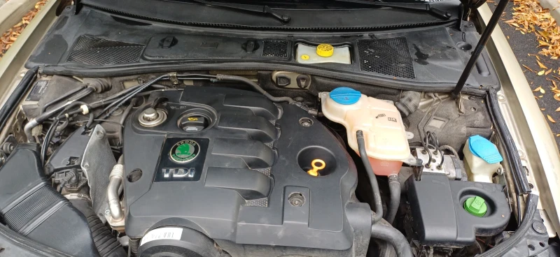 Skoda Superb 1.9 TDI, 131 к.с., снимка 10 - Автомобили и джипове - 52770716