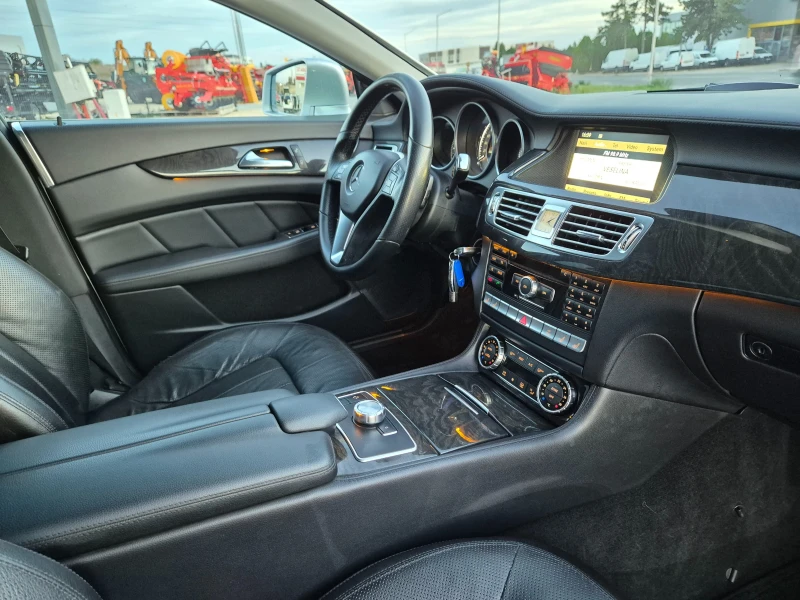 Mercedes-Benz CLS 350 350CDI V6.265ks Distronic , снимка 15 - Автомобили и джипове - 52248970