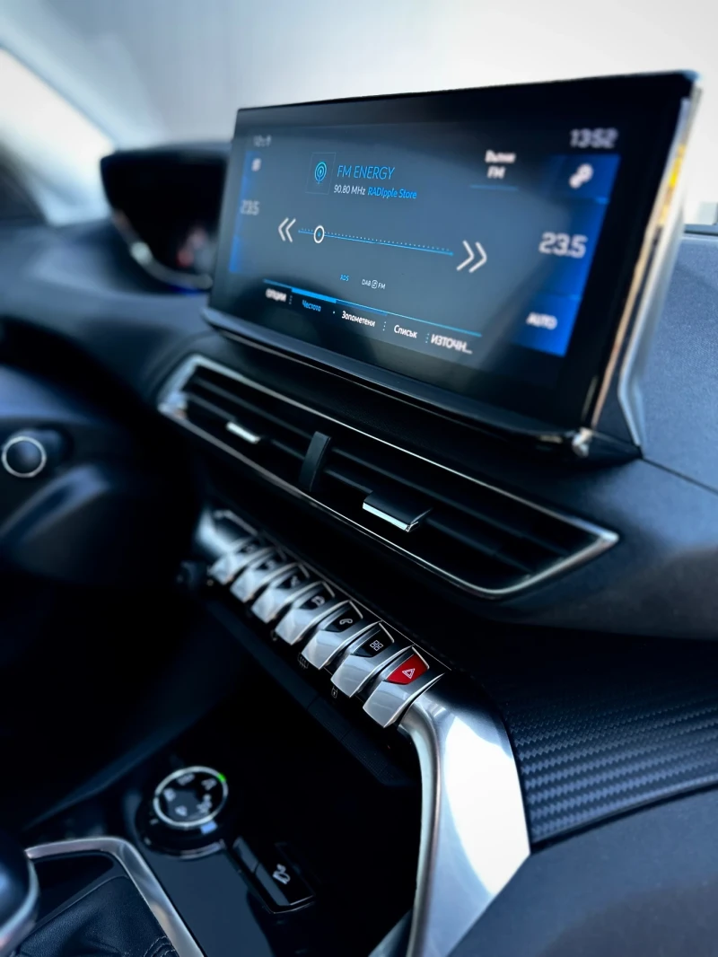 Peugeot 3008 1.5hdi, 11.2021г., снимка 10 - Автомобили и джипове - 52989755