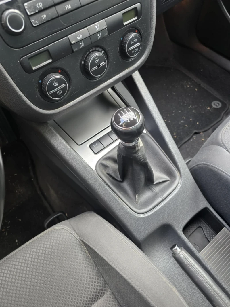 VW Golf, снимка 2 - Автомобили и джипове - 53355812