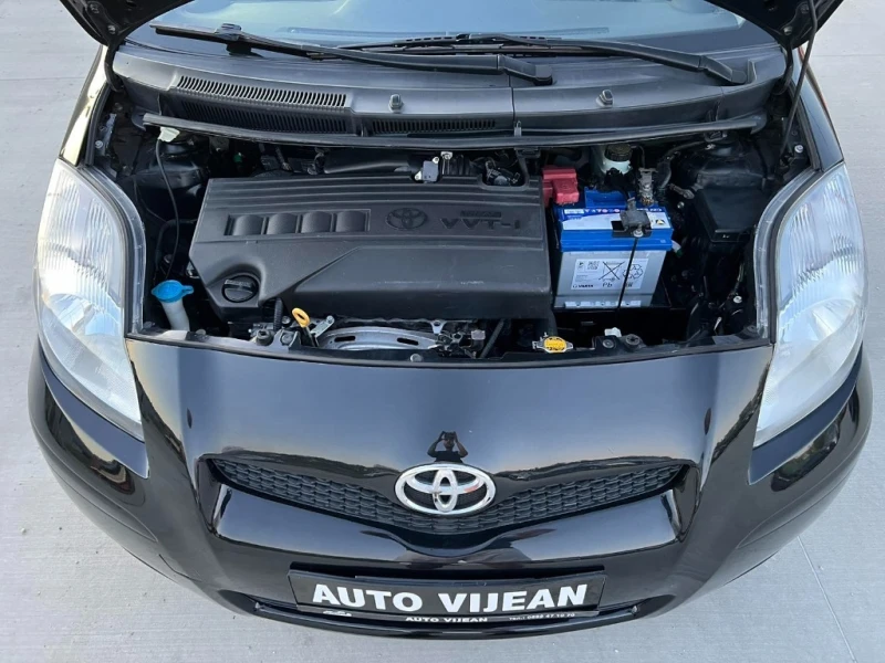 Toyota Yaris 1.3i-БЕНЗИН-101-КОНЯ - 8999 лв. - 86899869 | Car24.bg