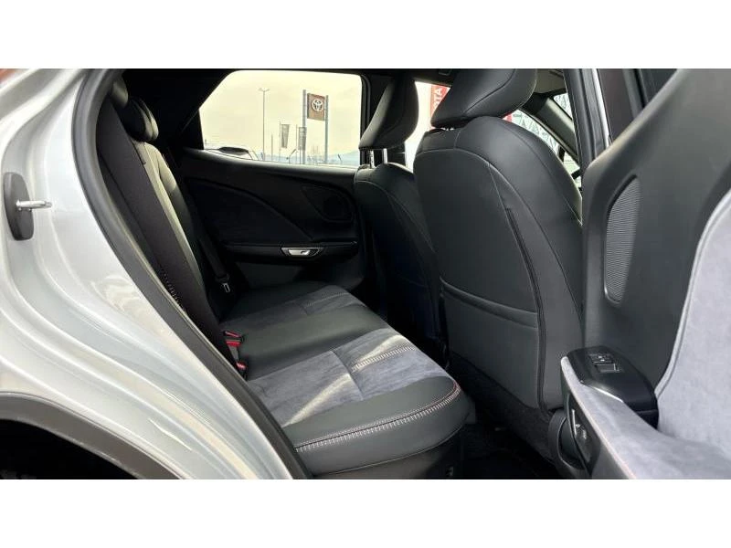 Lexus LBX 1.5HSD COOL FWD, снимка 7 - Автомобили и джипове - 54735987