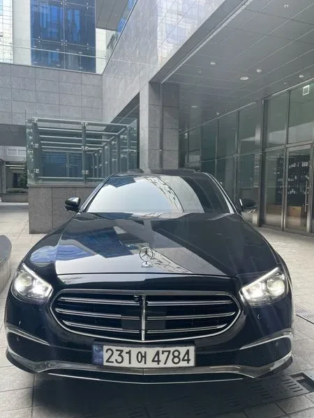 Mercedes-Benz E 220 Exclusive, снимка 3 - Автомобили и джипове - 54892226