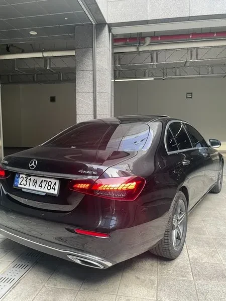 Mercedes-Benz E 220 Exclusive, снимка 2 - Автомобили и джипове - 54892226