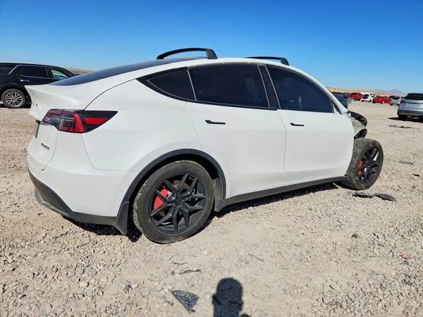 Tesla Model Y, снимка 4 - Автомобили и джипове - 56117545