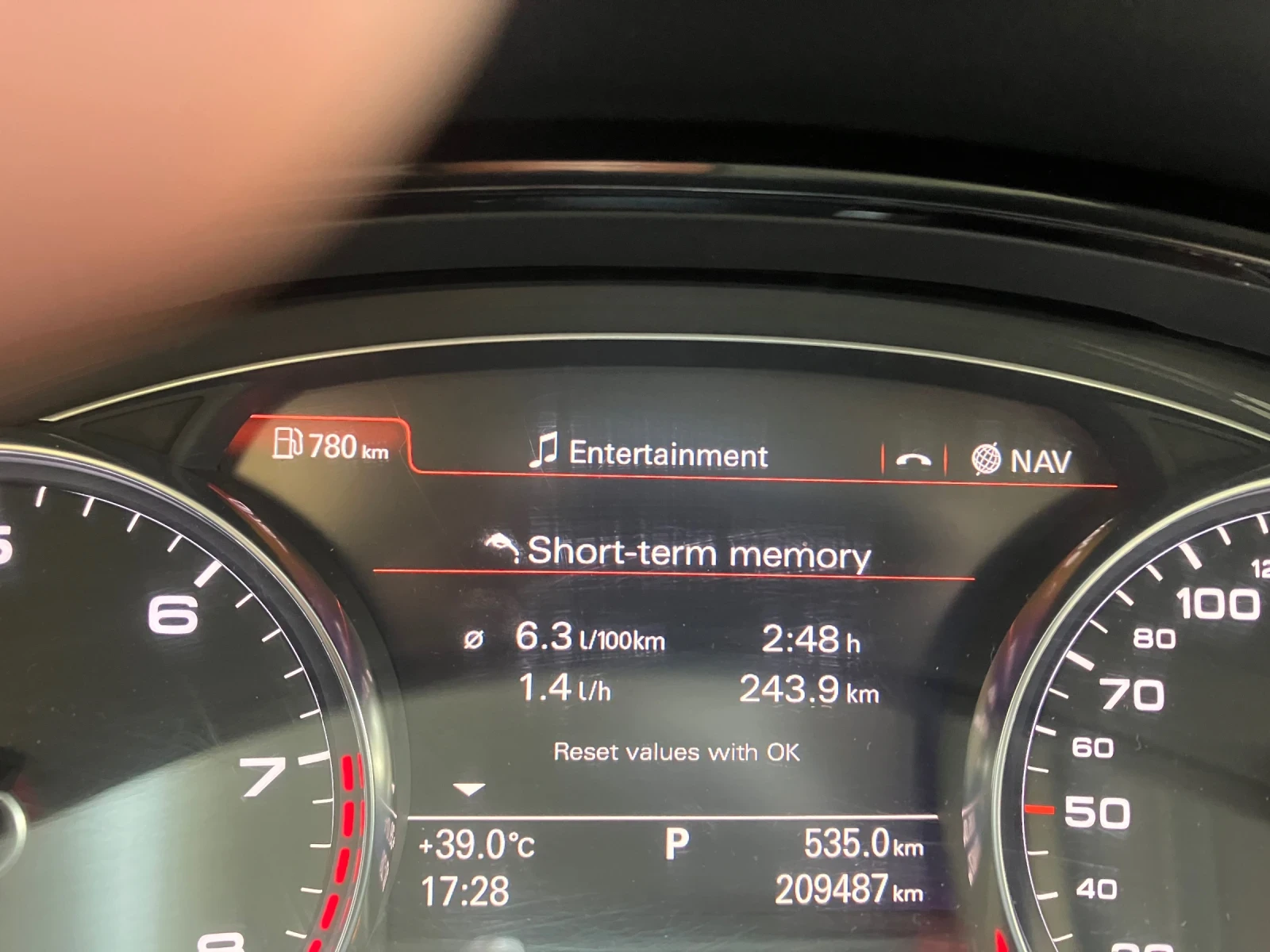 Audi A8 | Mobile.bg   3