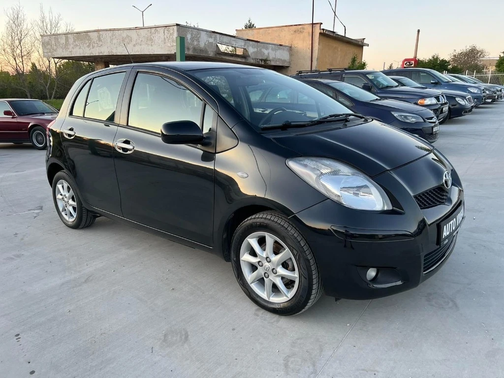 Toyota Yaris 1.3i-БЕНЗИН-101-КОНЯ - изображение 3