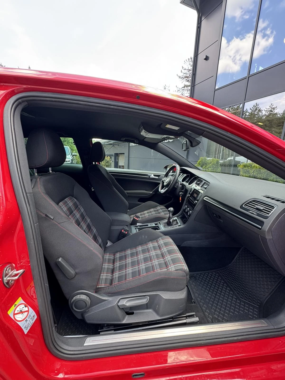VW Golf GTI AKRAPOVIC - изображение 10