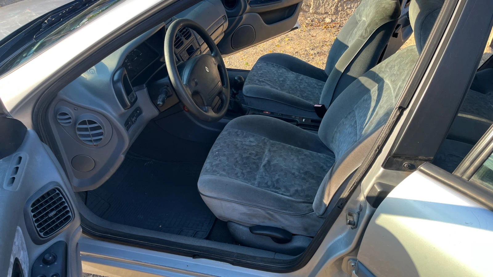 Renault Laguna  - изображение 6