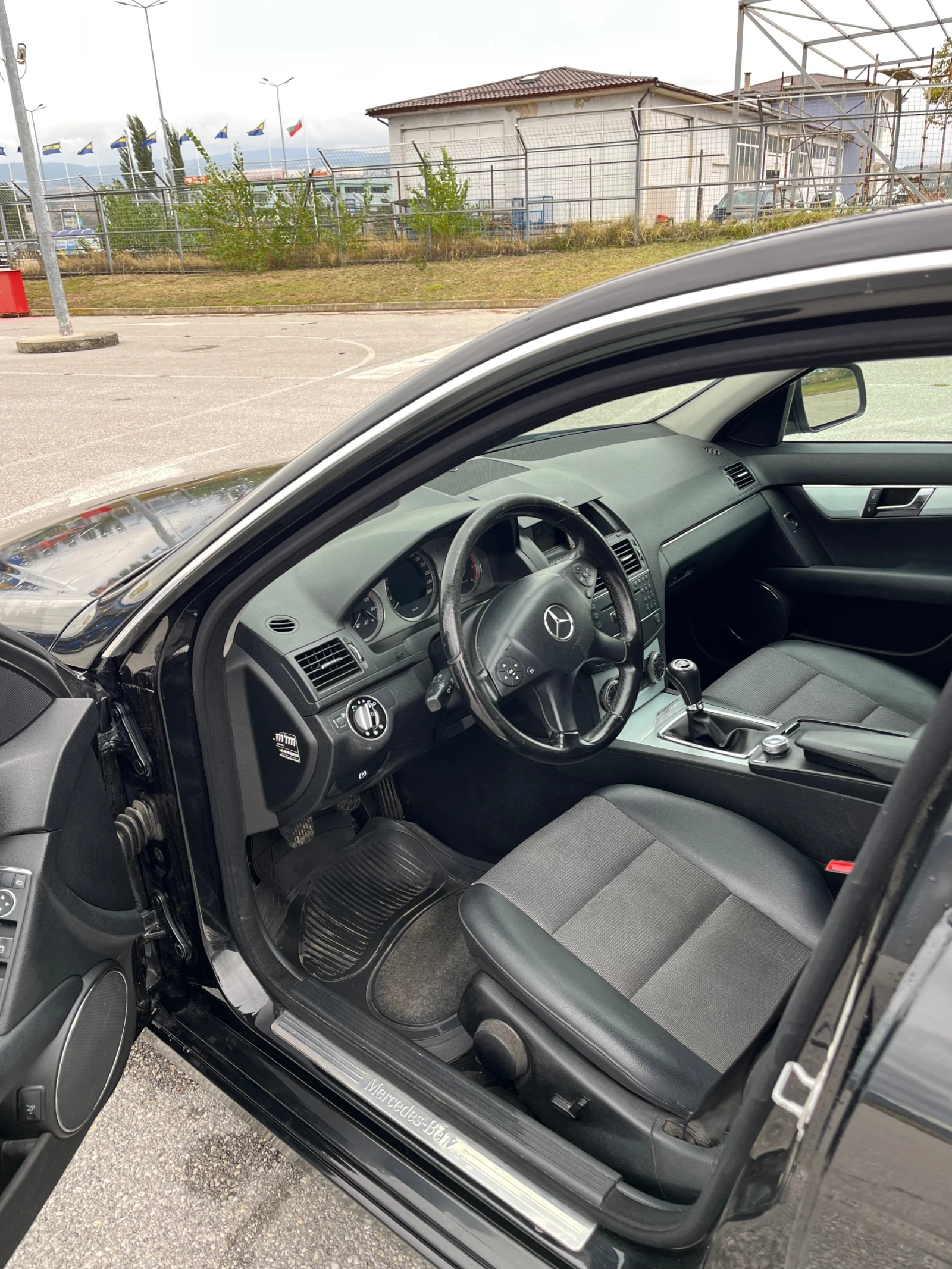 Mercedes-Benz C 220  - изображение 6